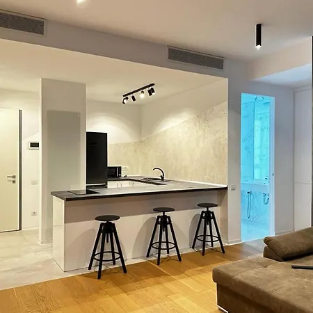 Neo Luxury By One
